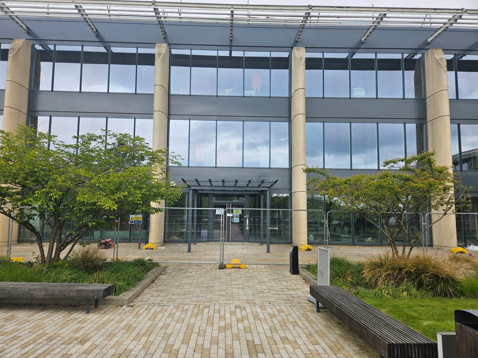 Completed aluminium curtain wall and window respraying at Jubilee House, Oxford by Vanda Coatings